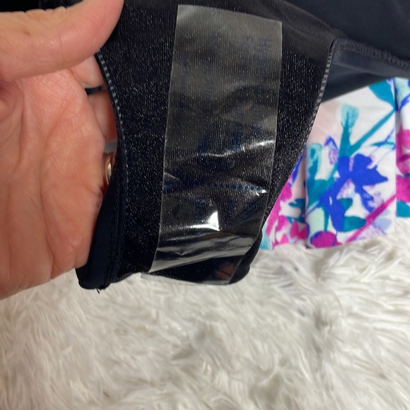 NWOT Maxine of Hollywood One Piece Floral and Black Swimsuit - Picture 7 of 11